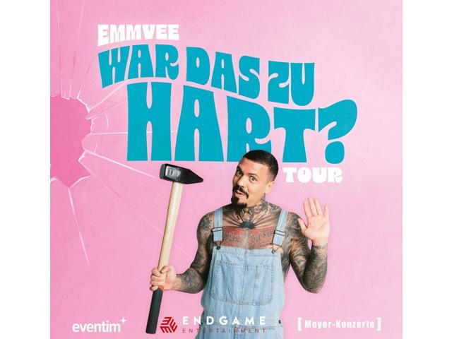 Emmee hält einen Hammer und fragt, wo sein Herz auf Tour ist.