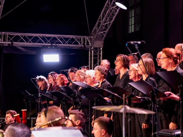 Bild von PIAZZOLLA MEETS LATIN