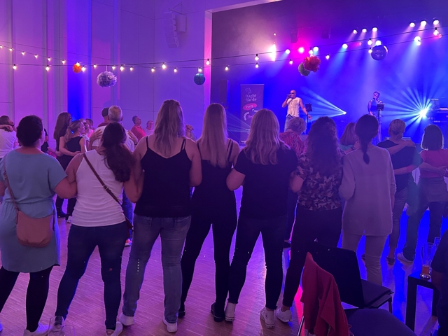 Bild von Tanz in den Mai