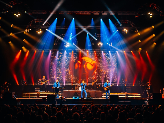 Bild von BEE GEES by Maincourse